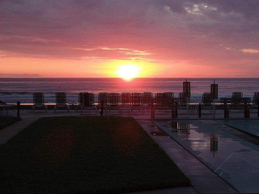 404 - Beautiful 2/2 Ocean View Lägenhet New Smyrna Beach Exteriör bild